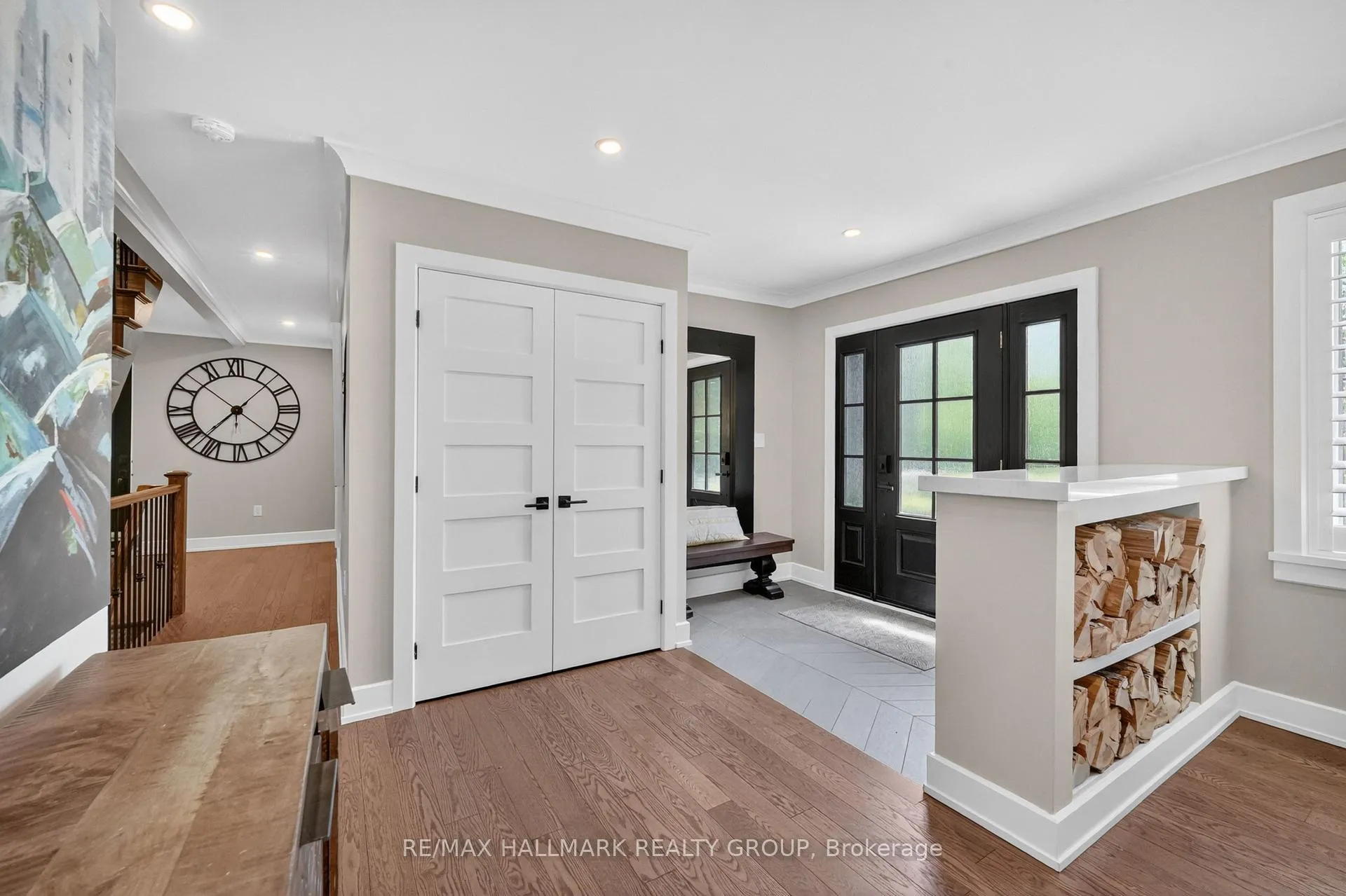 Photo 3 of 22 Cedar Road, Ottawa, Rothwell Heights — HOMEH