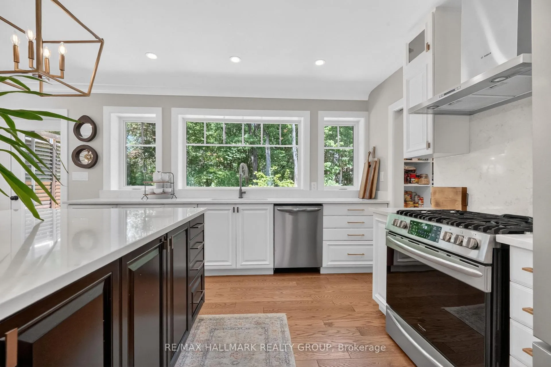 Photo 12 of 22 Cedar Road, Ottawa, Rothwell Heights — HOMEH