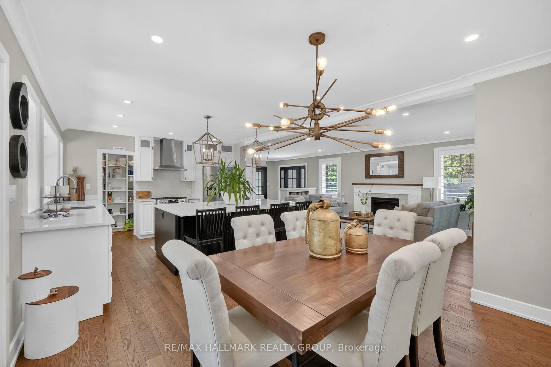 Photo 14 of 22 Cedar Road, Ottawa, Rothwell Heights — HOMEH