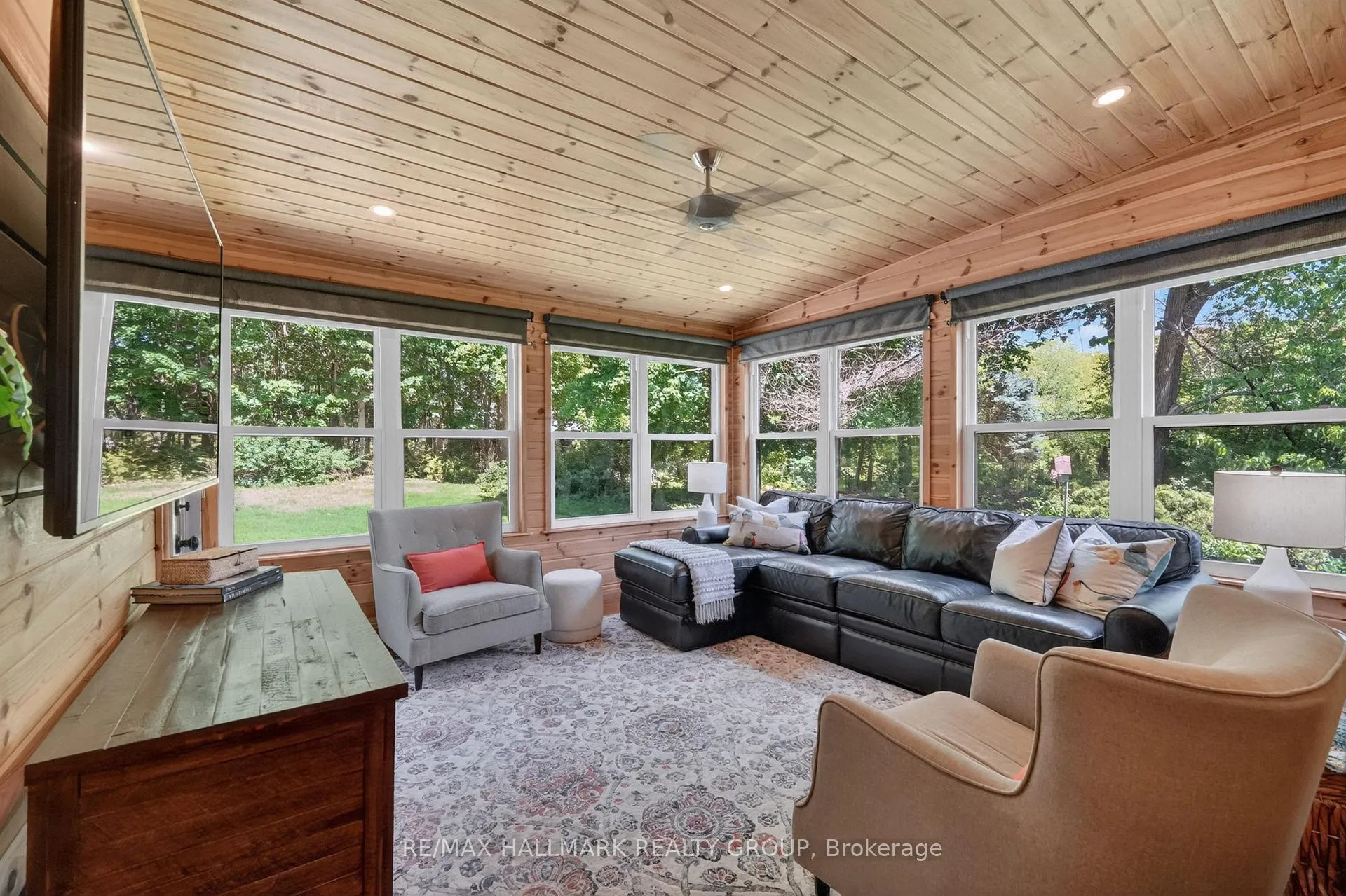 Photo 16 of 22 Cedar Road, Ottawa, Rothwell Heights — HOMEH