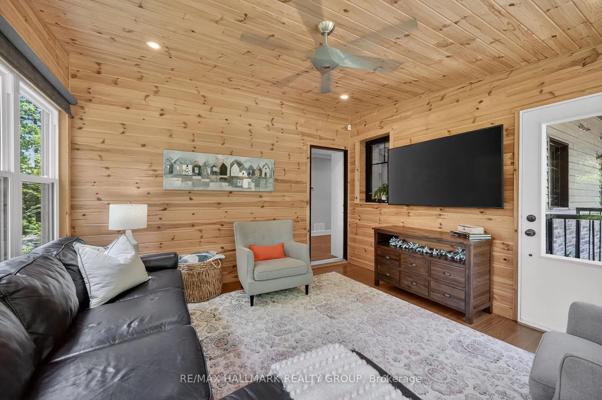 Photo 17 of 22 Cedar Road, Ottawa, Rothwell Heights — HOMEH