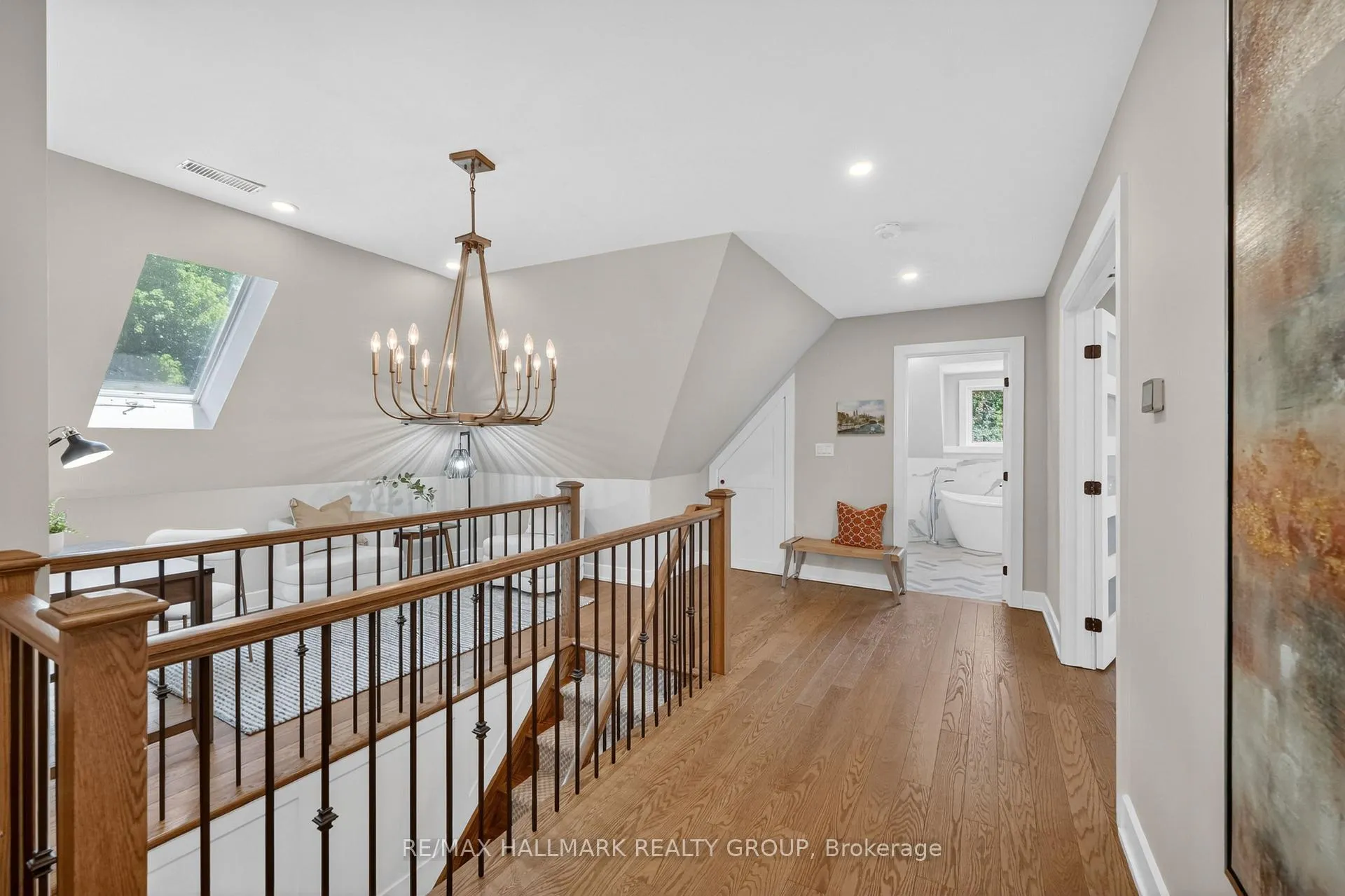 Photo 27 of 22 Cedar Road, Ottawa, Rothwell Heights — HOMEH