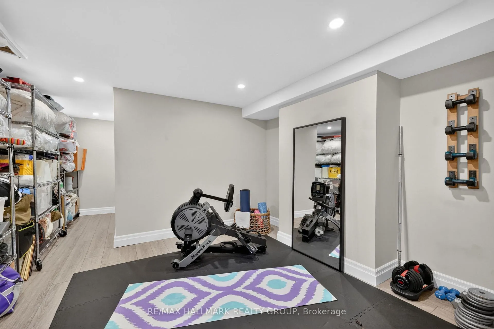 Photo 39 of 22 Cedar Road, Ottawa, Rothwell Heights — HOMEH