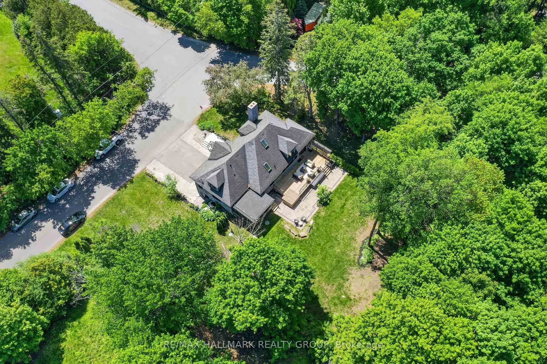 Photo 46 of 22 Cedar Road, Ottawa, Rothwell Heights — HOMEH
