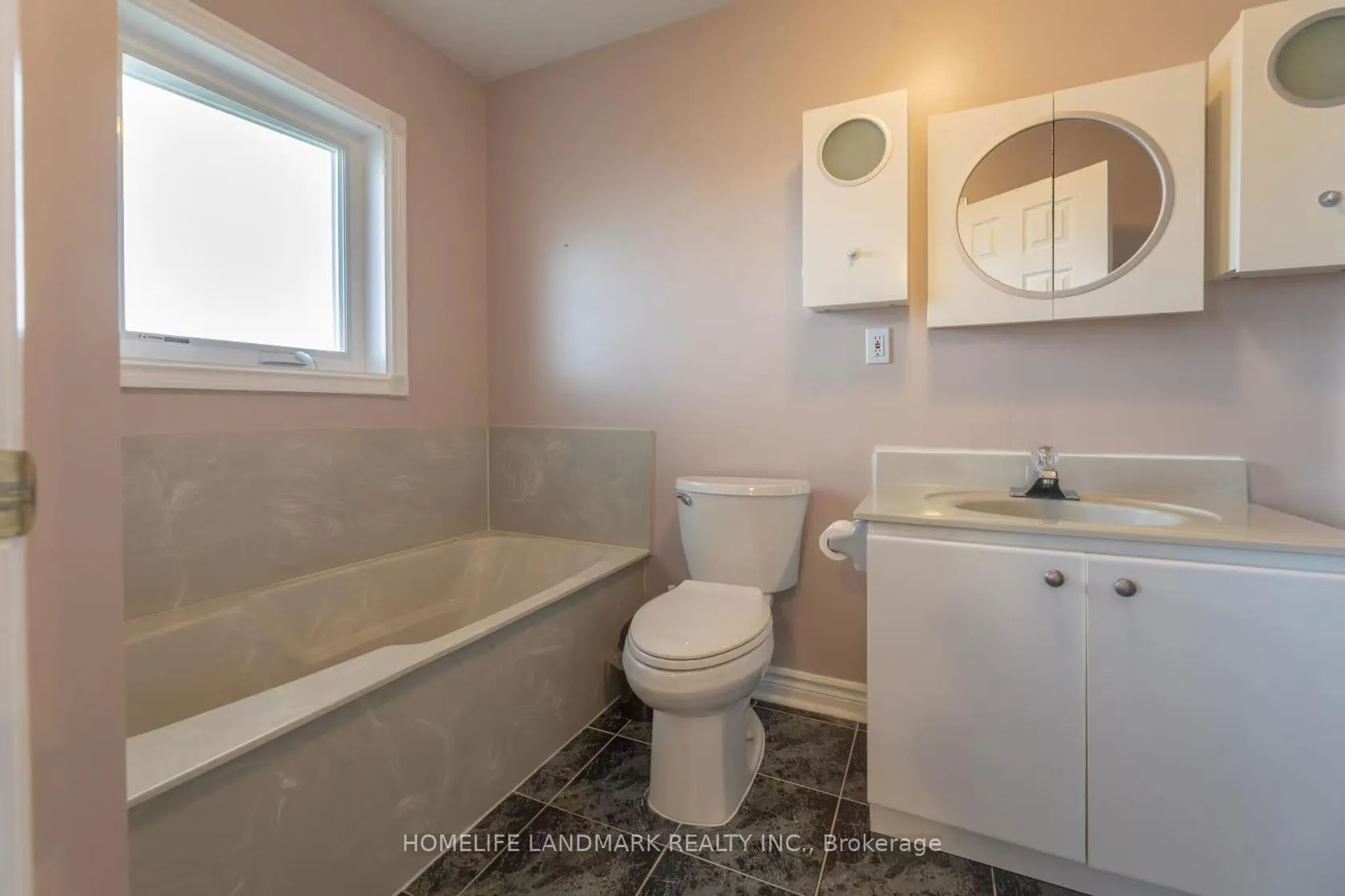 Photo 6 of 117 Macon Place, Markham, Milliken Mills West — HOMEH