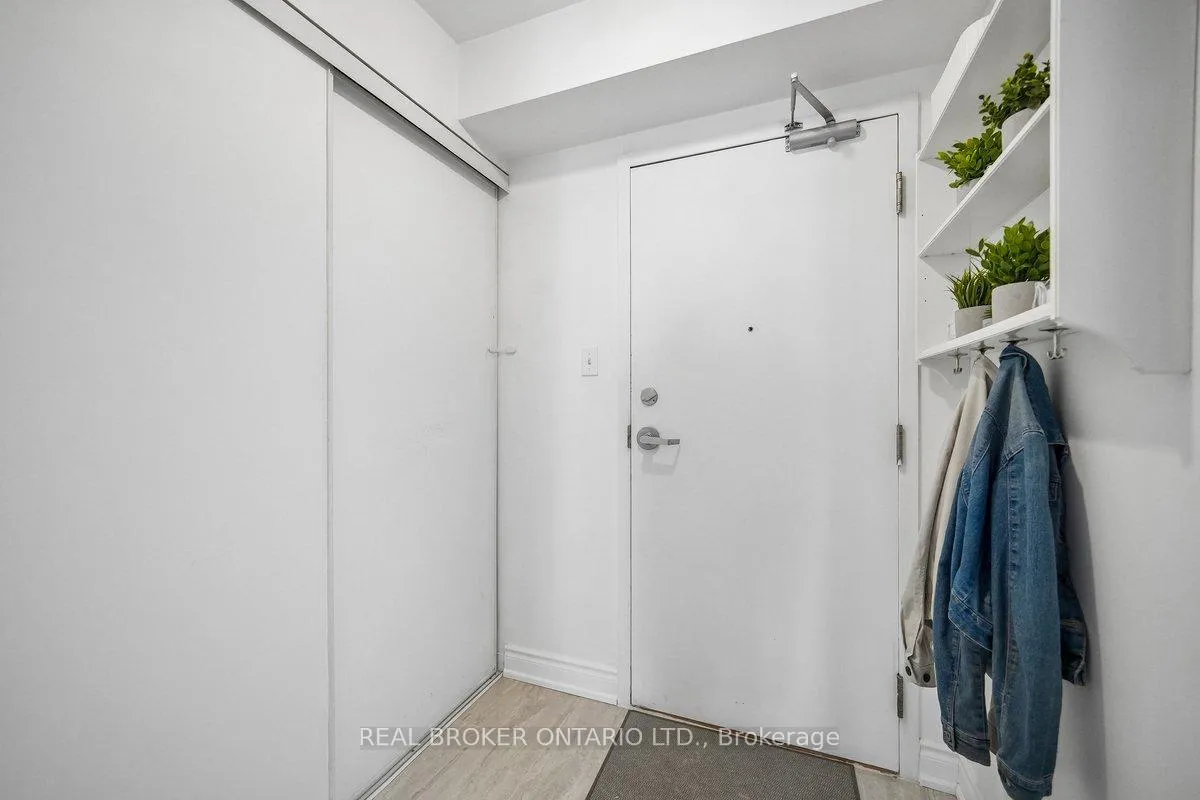 Photo 4 of Unit 503, 70 Mill Street, Toronto, Waterfront Communities — HOMEH