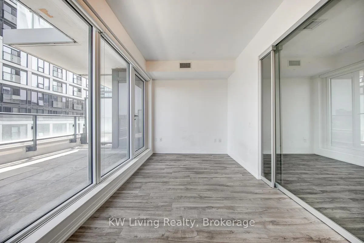 Photo 4 of Unit 921, 251 Jarvis Street, Toronto, Church-Yonge Corridor — HOMEH