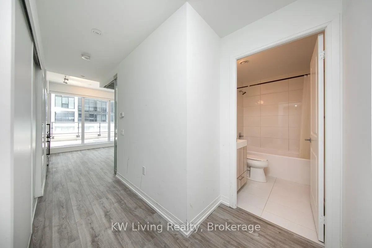 Photo 17 of Unit 921, 251 Jarvis Street, Toronto, Church-Yonge Corridor — HOMEH