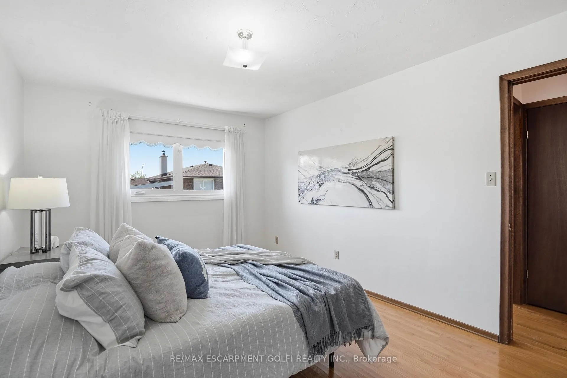Photo 21 of 64 Eastbury Drive, Hamilton, Stoney Creek — HOMEH