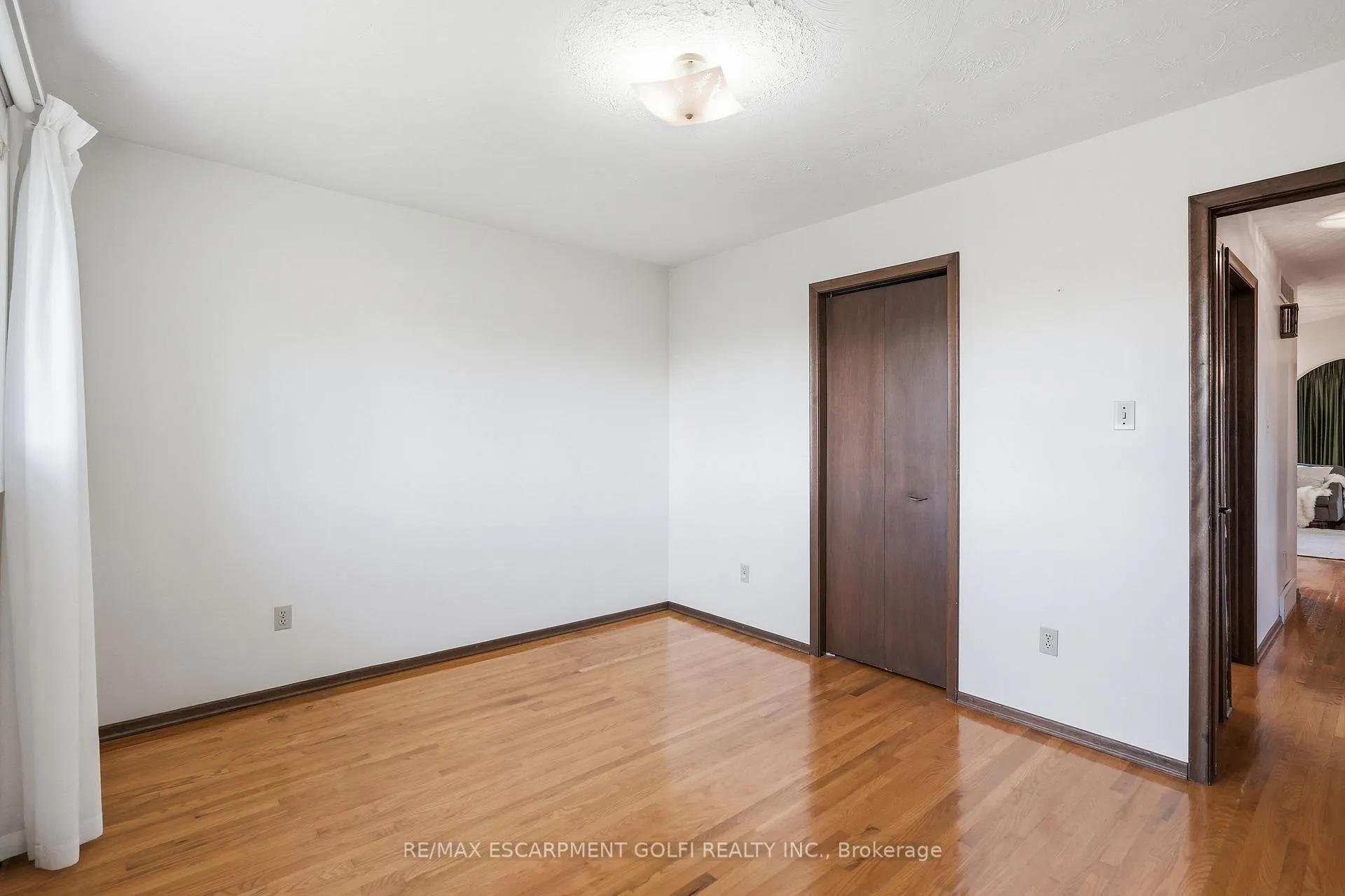 Photo 23 of 64 Eastbury Drive, Hamilton, Stoney Creek — HOMEH