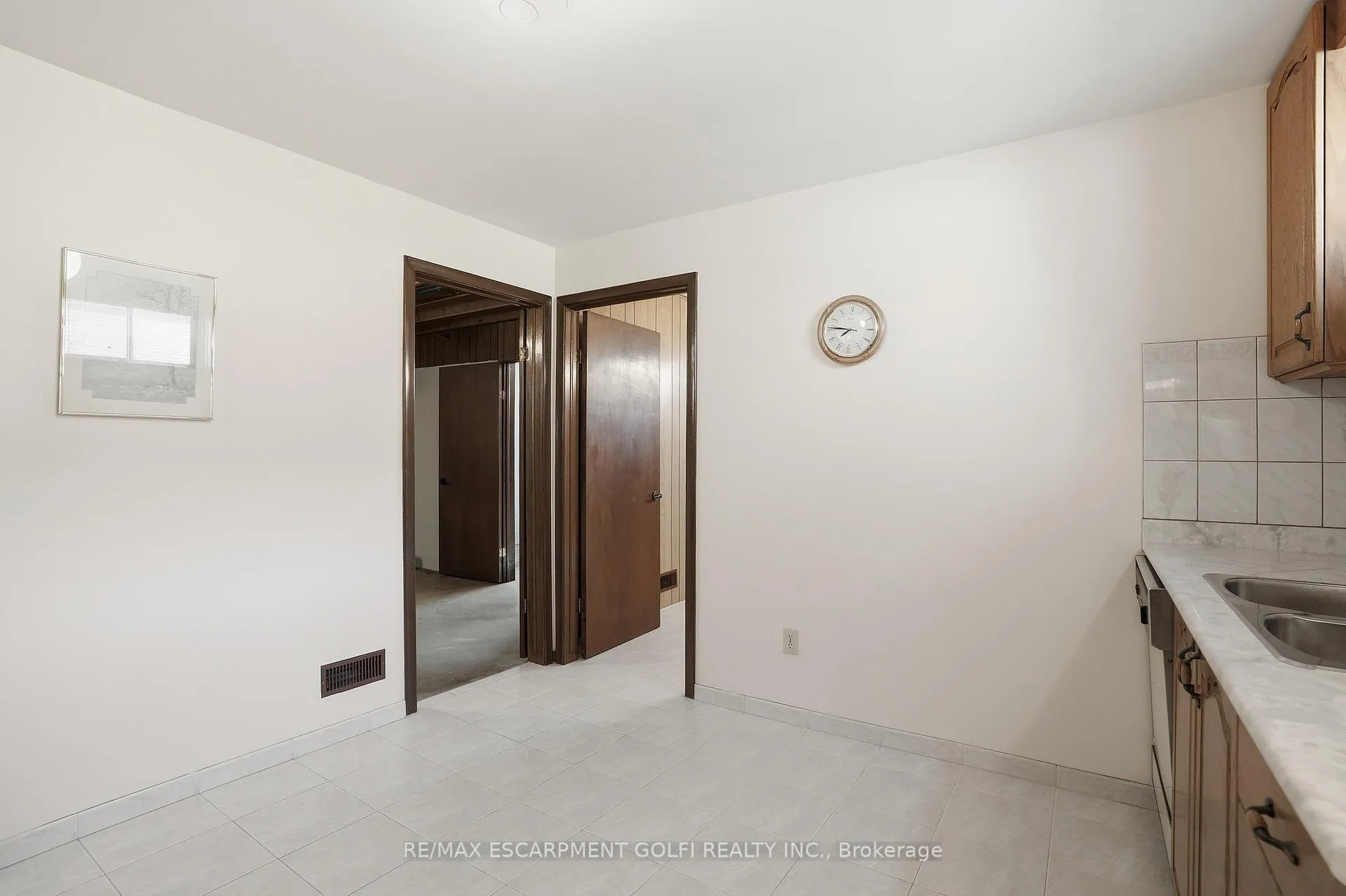 Photo 35 of 64 Eastbury Drive, Hamilton, Stoney Creek — HOMEH