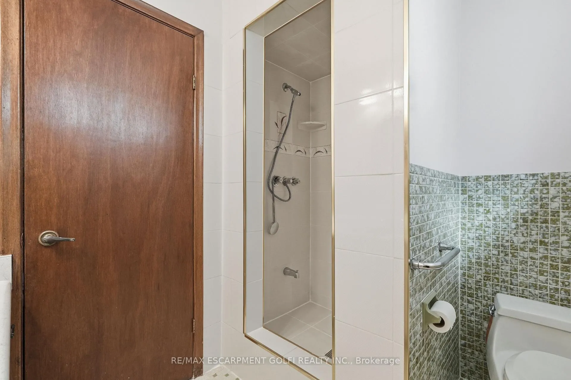 Photo 39 of 64 Eastbury Drive, Hamilton, Stoney Creek — HOMEH