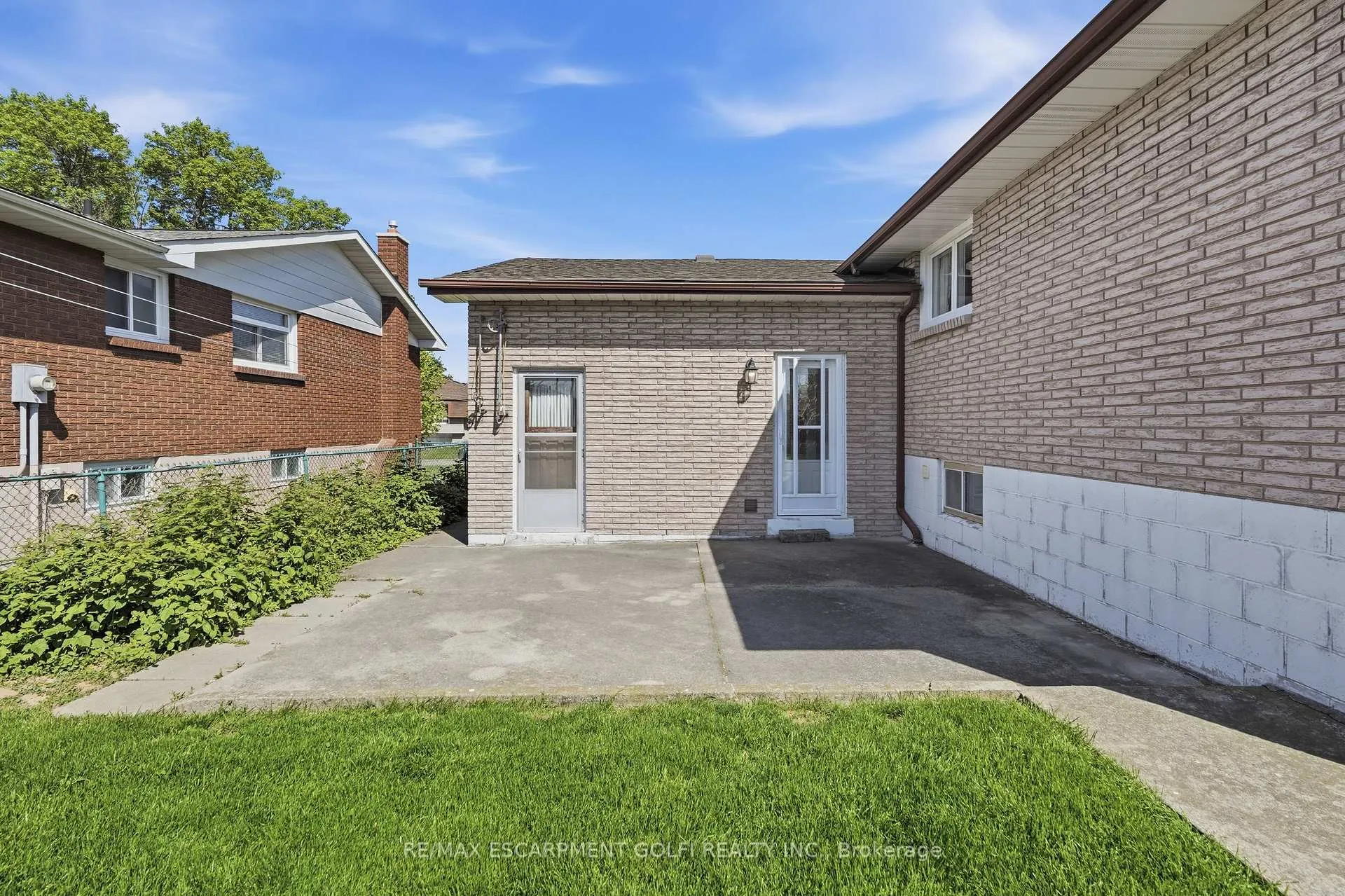 Photo 43 of 64 Eastbury Drive, Hamilton, Stoney Creek — HOMEH