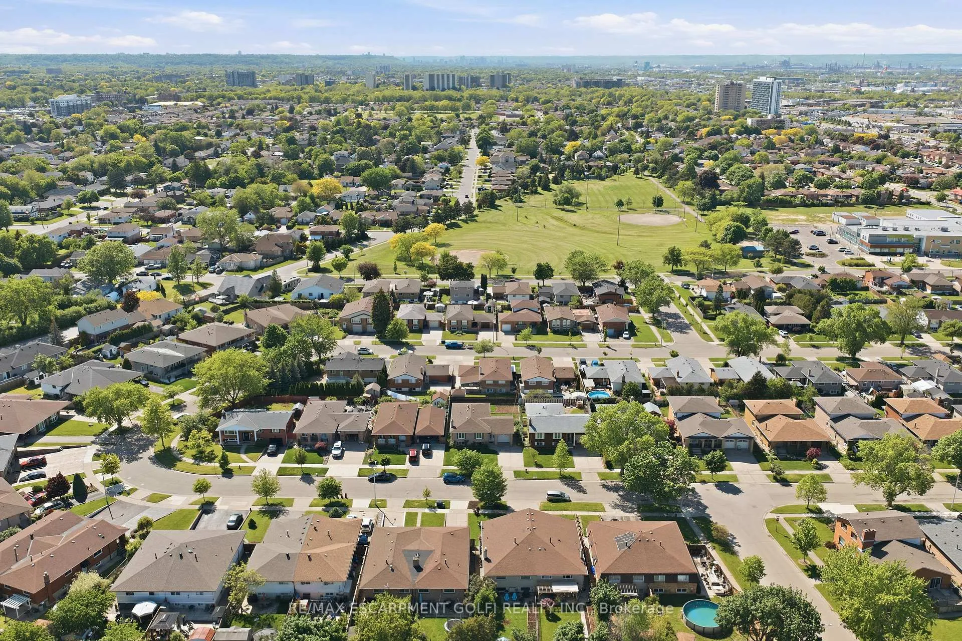 Photo 47 of 64 Eastbury Drive, Hamilton, Stoney Creek — HOMEH