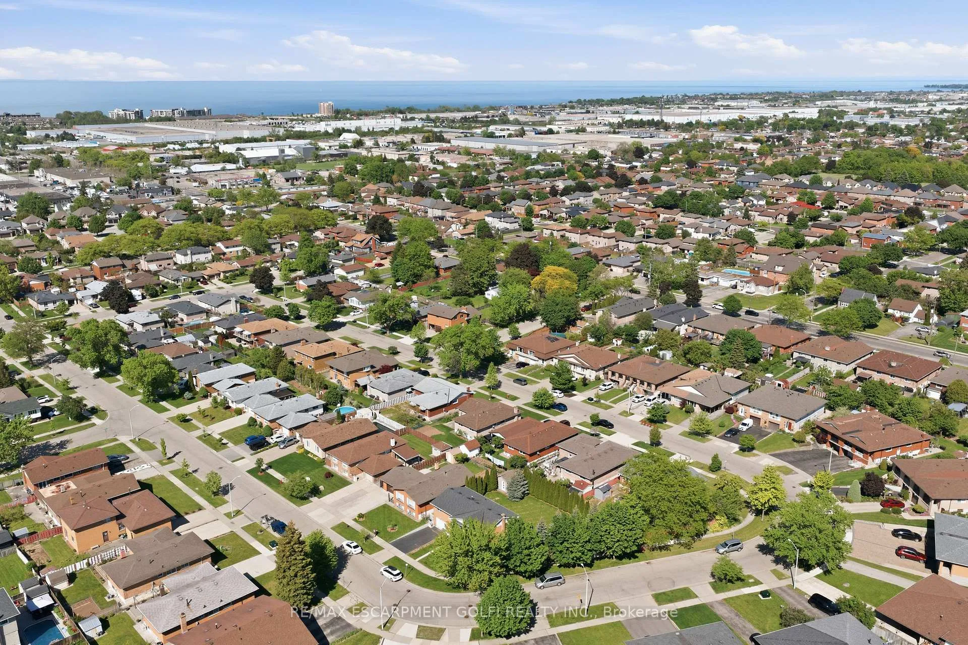Photo 49 of 64 Eastbury Drive, Hamilton, Stoney Creek — HOMEH