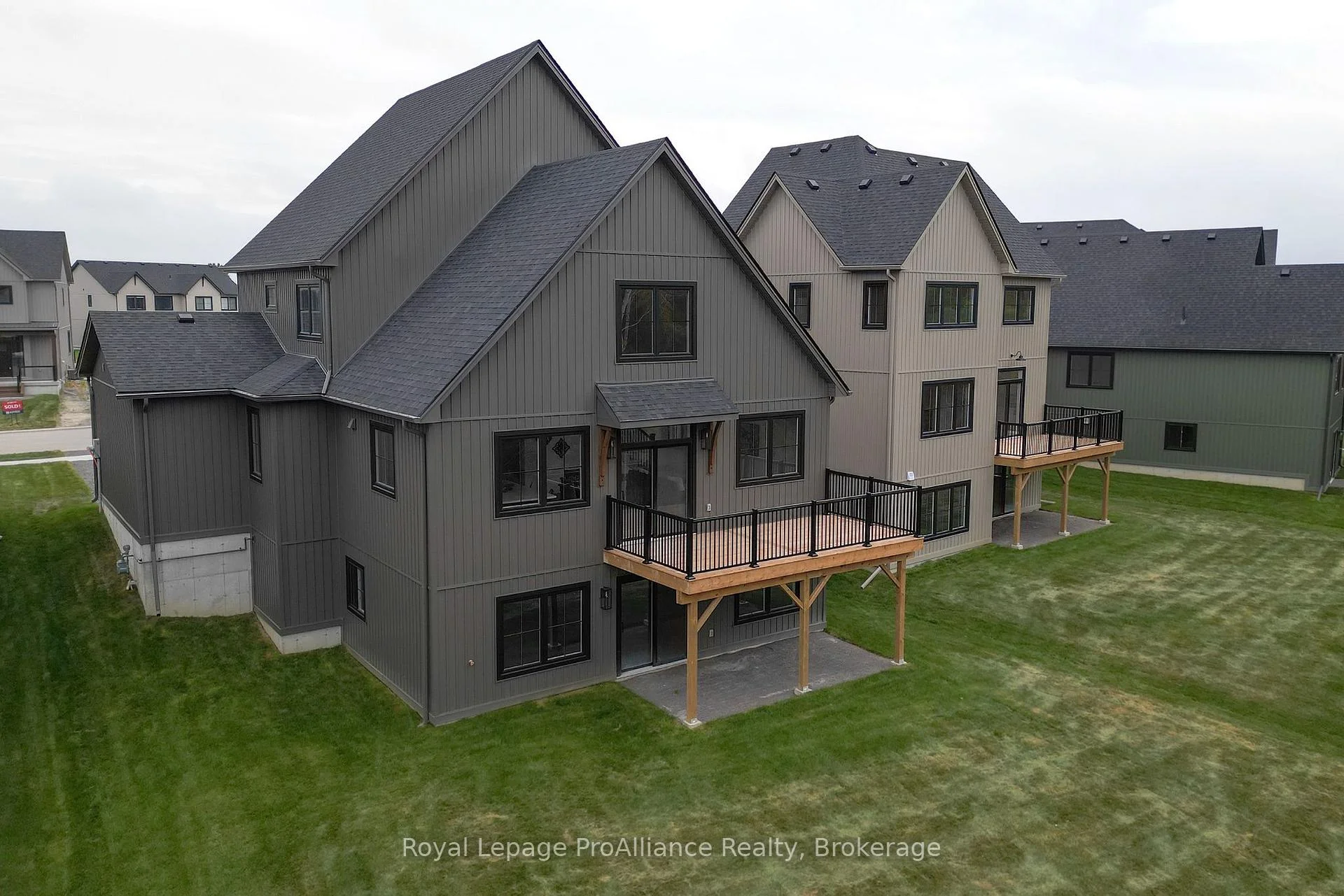 Photo 5 of 15 Willowbrook Street, Markham, Aileen-Willowbrook — HOMEH