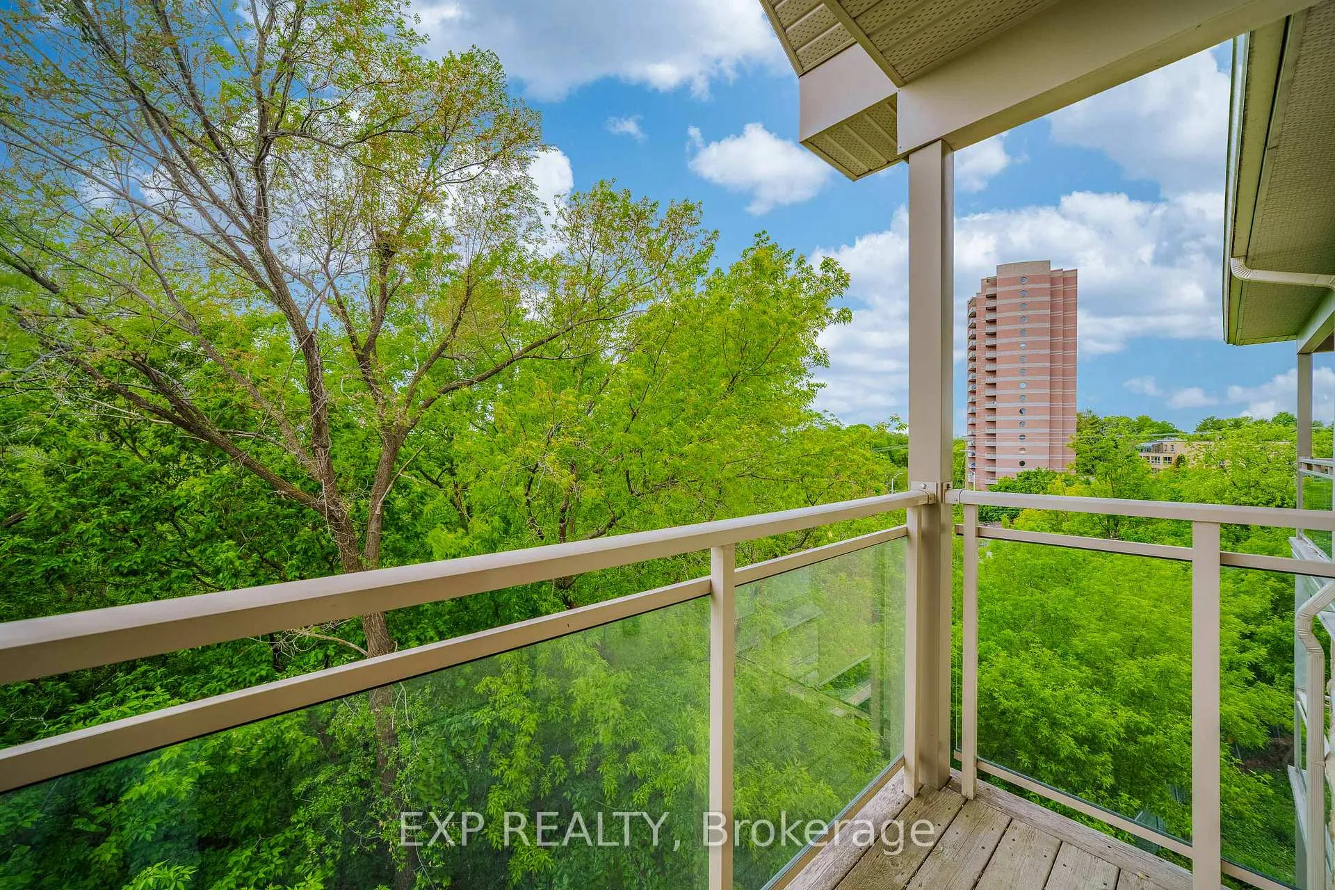 Photo 6 of Unit 408, 1201 Ohio Street, Ottawa, Billings Bridge — HOMEH