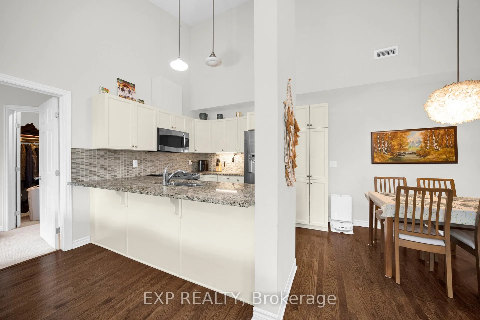 Photo 11 of Unit 408, 1201 Ohio Street, Ottawa, Billings Bridge — HOMEH