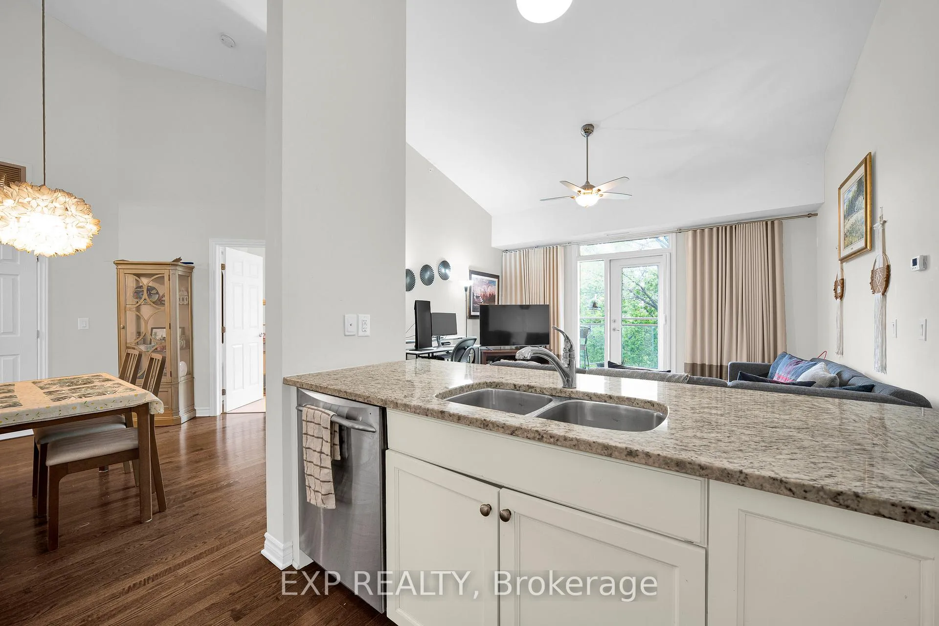 Photo 14 of Unit 408, 1201 Ohio Street, Ottawa, Billings Bridge — HOMEH