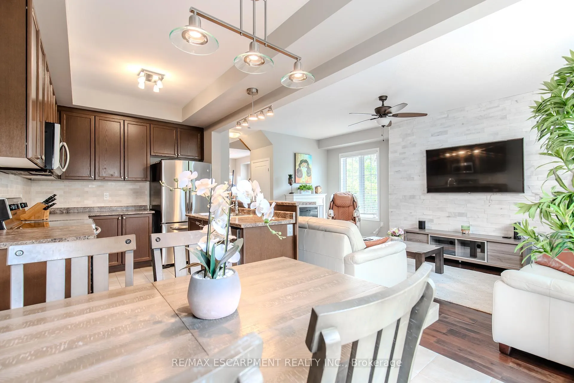 Photo 10 of Unit 41, 170 Palacebeach Trail, Hamilton, Stoney Creek — HOMEH