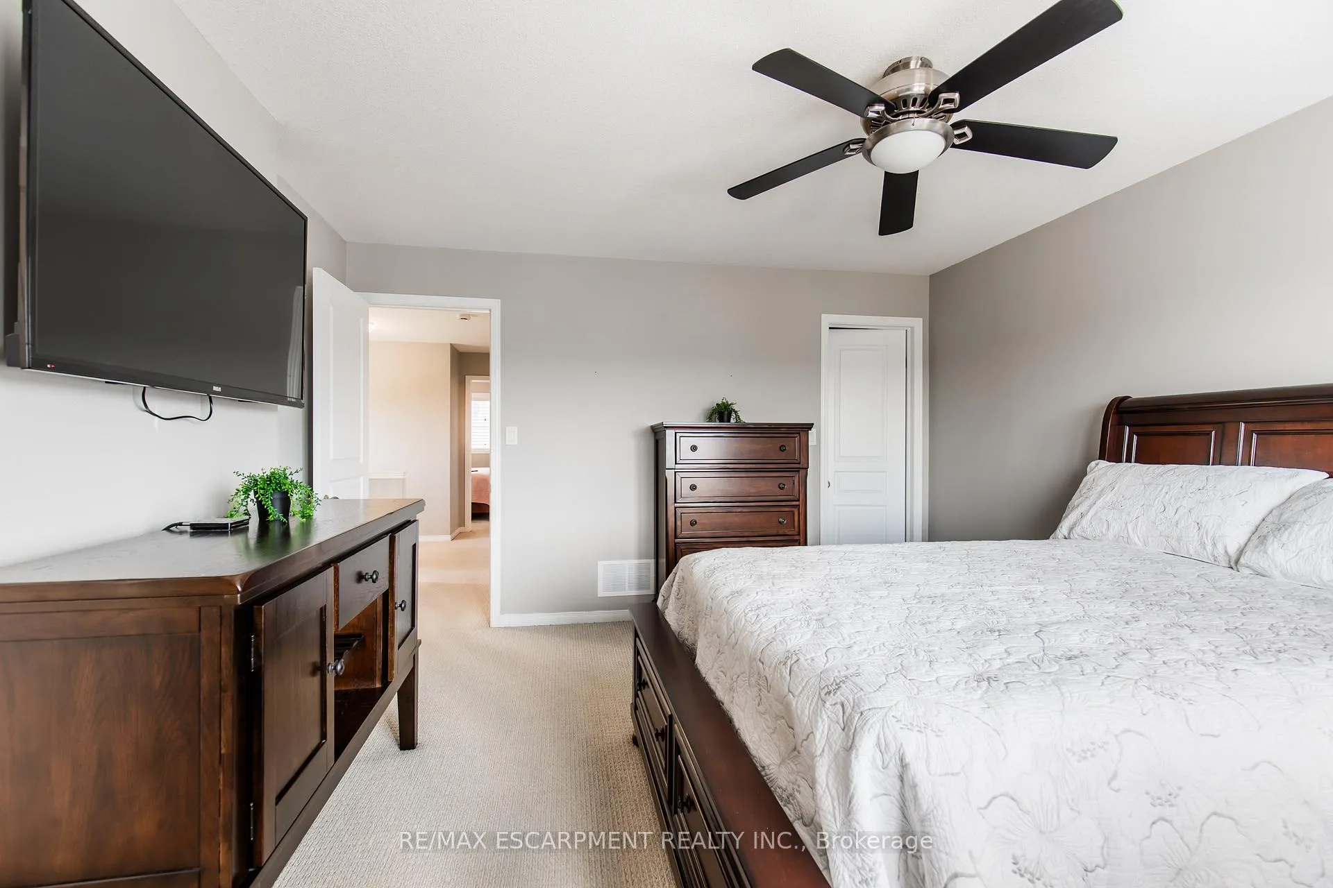 Photo 16 of Unit 41, 170 Palacebeach Trail, Hamilton, Stoney Creek — HOMEH