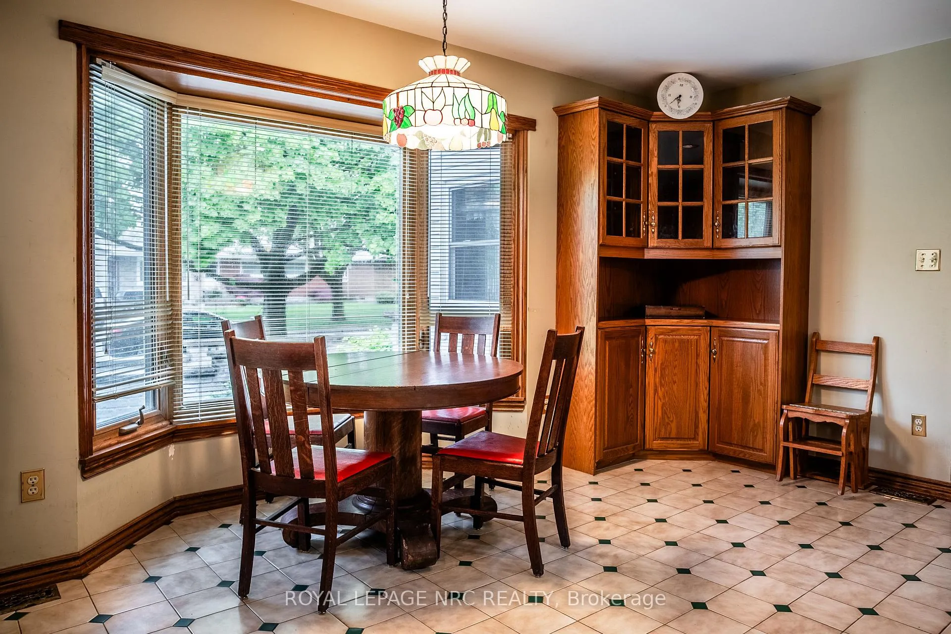 Photo 13 of 3 Monique Crescent, St. Catharines, Vine/Linwell — HOMEH