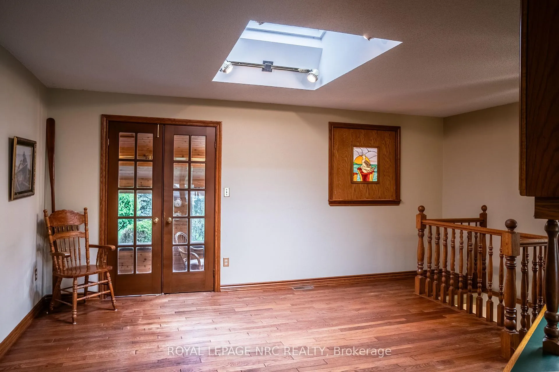 Photo 15 of 3 Monique Crescent, St. Catharines, Vine/Linwell — HOMEH