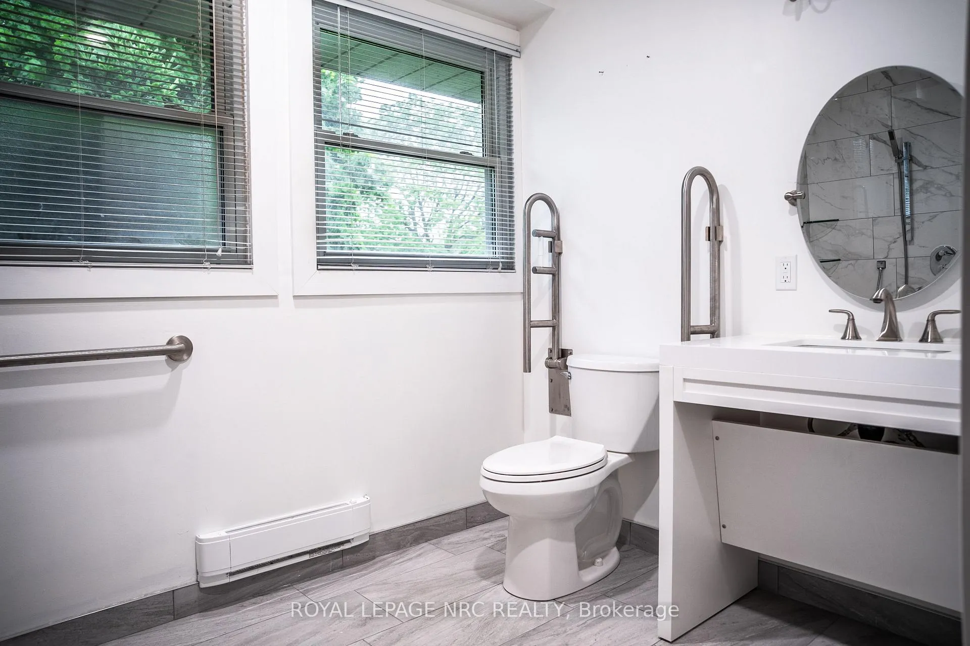 Photo 17 of 3 Monique Crescent, St. Catharines, Vine/Linwell — HOMEH