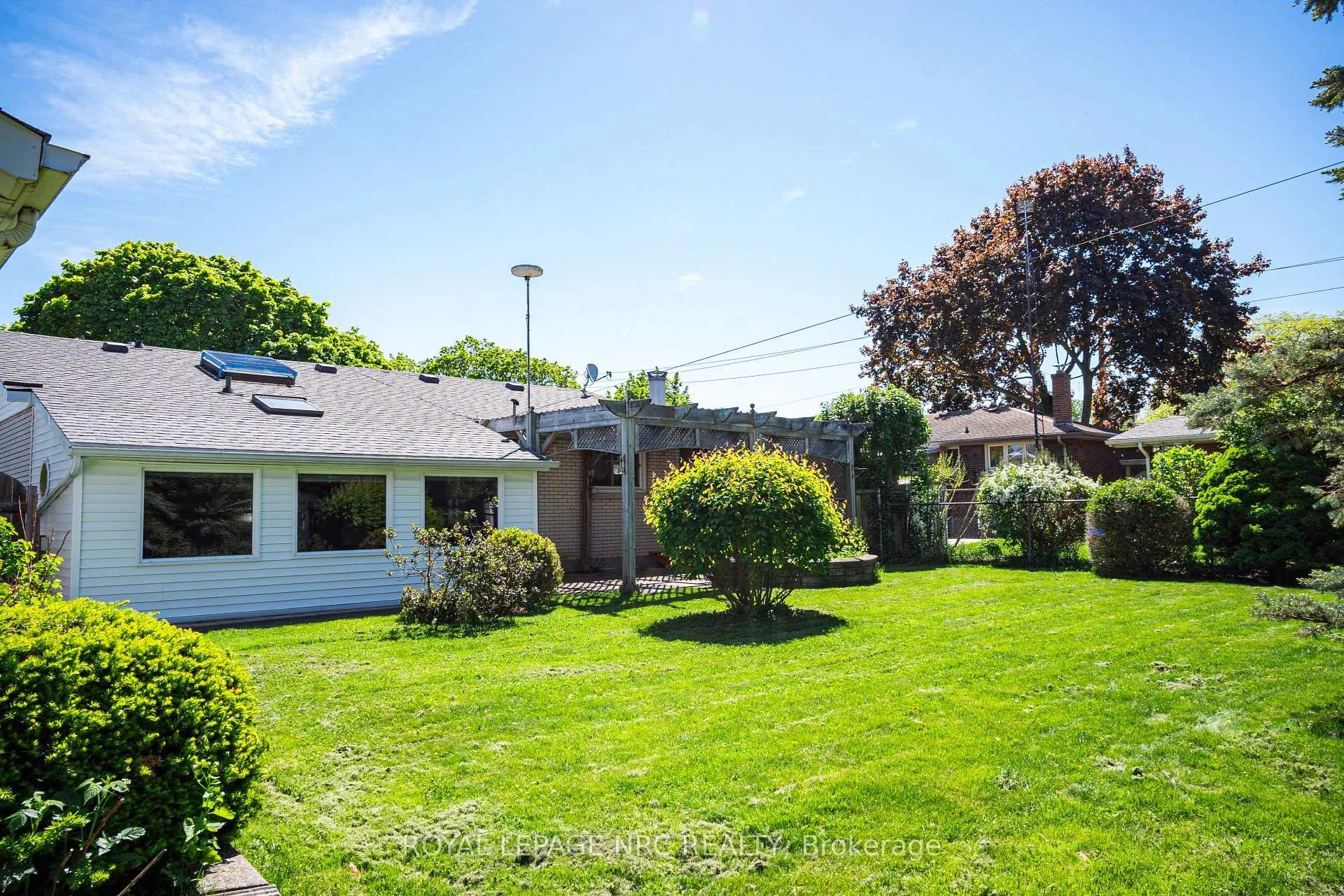Photo 31 of 3 Monique Crescent, St. Catharines, Vine/Linwell — HOMEH
