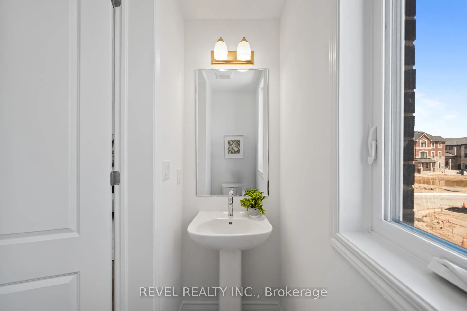 Photo 26 of 22 Vickerman Street, Brampton, Northwest Brampton — HOMEH
