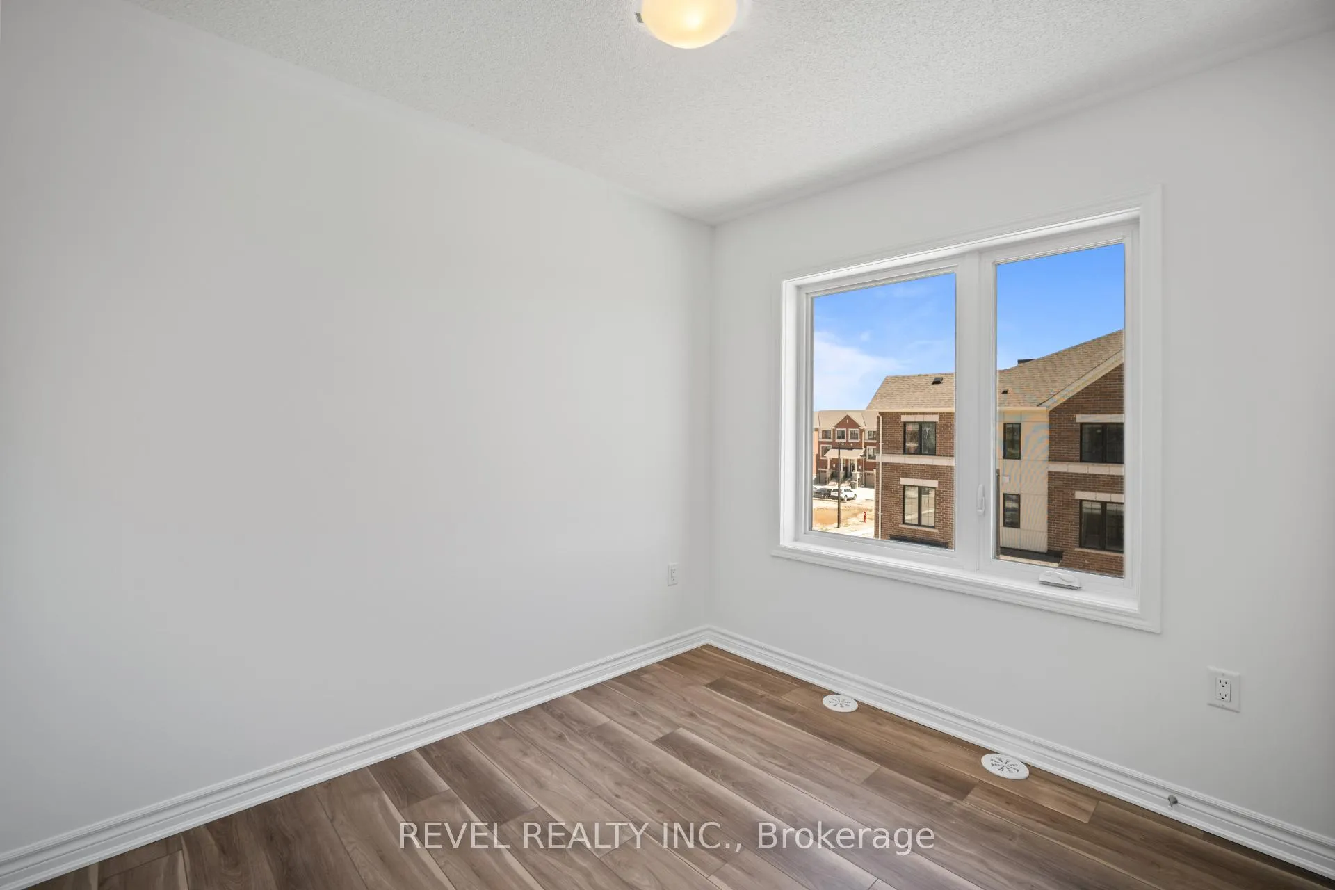 Photo 35 of 22 Vickerman Street, Brampton, Northwest Brampton — HOMEH
