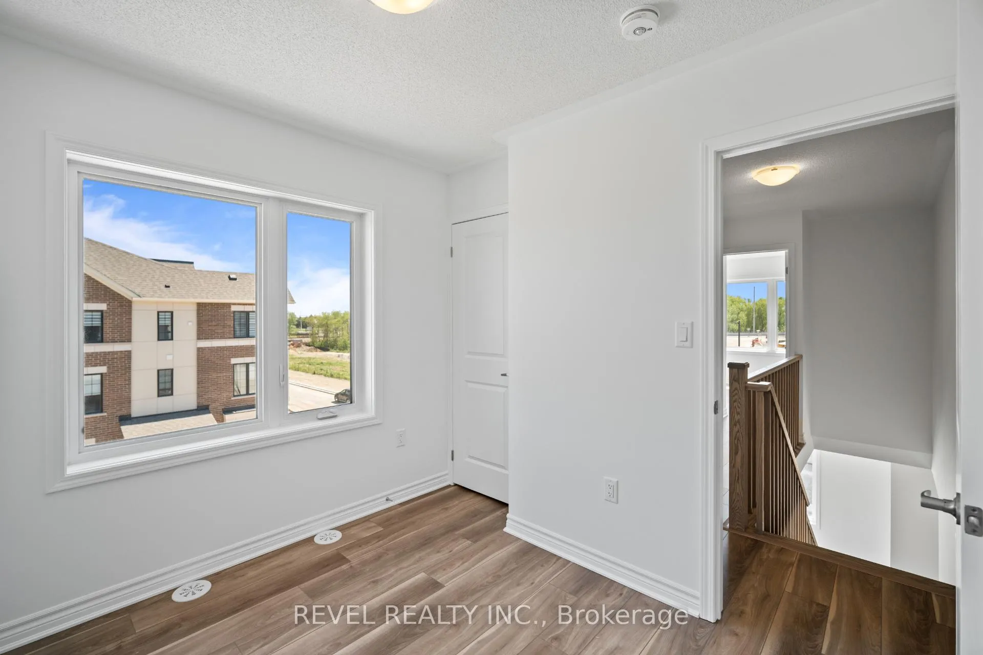 Photo 36 of 22 Vickerman Street, Brampton, Northwest Brampton — HOMEH