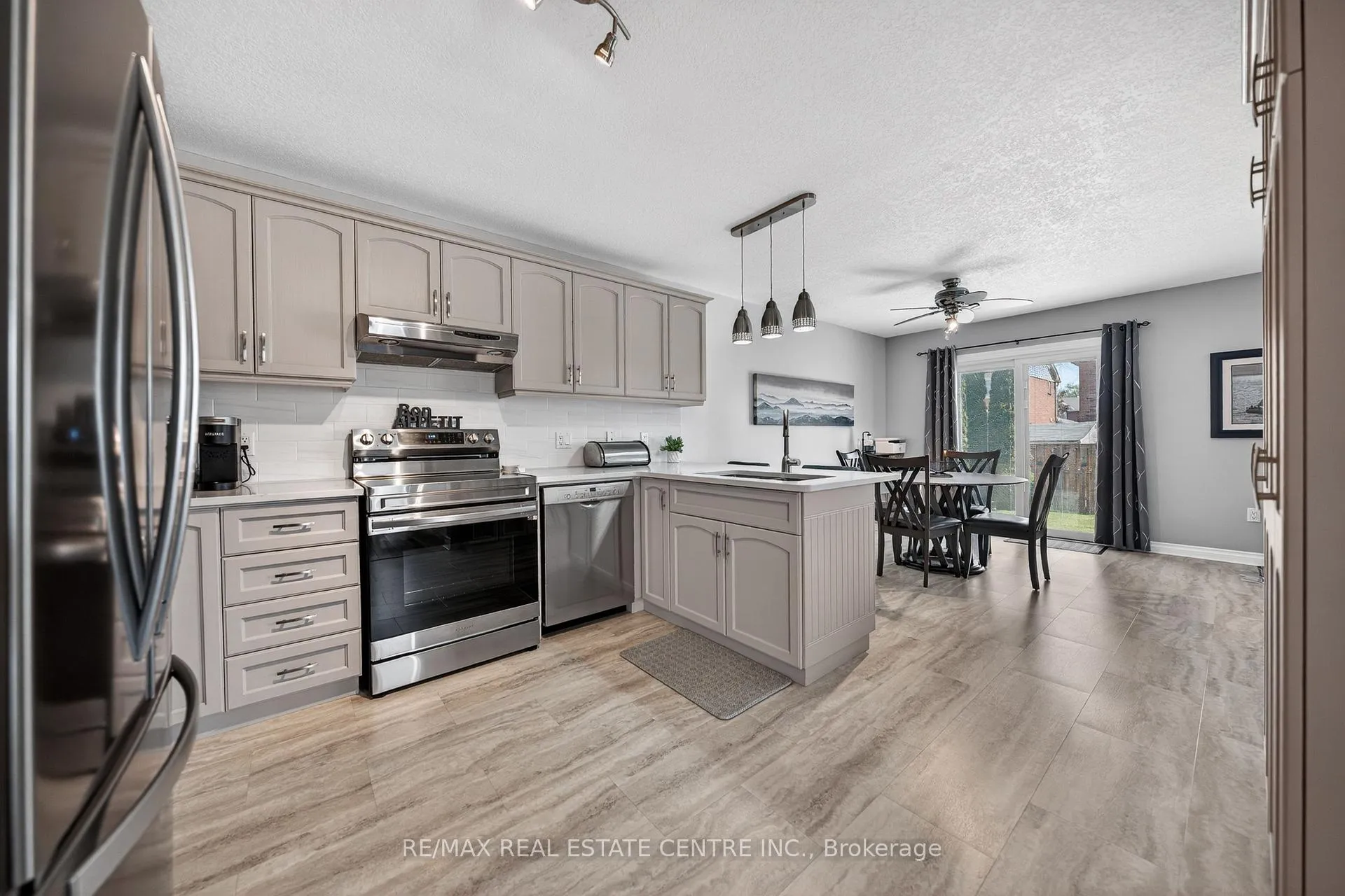 Photo 10 of 63 Pentland Drive, Cambridge — HOMEH