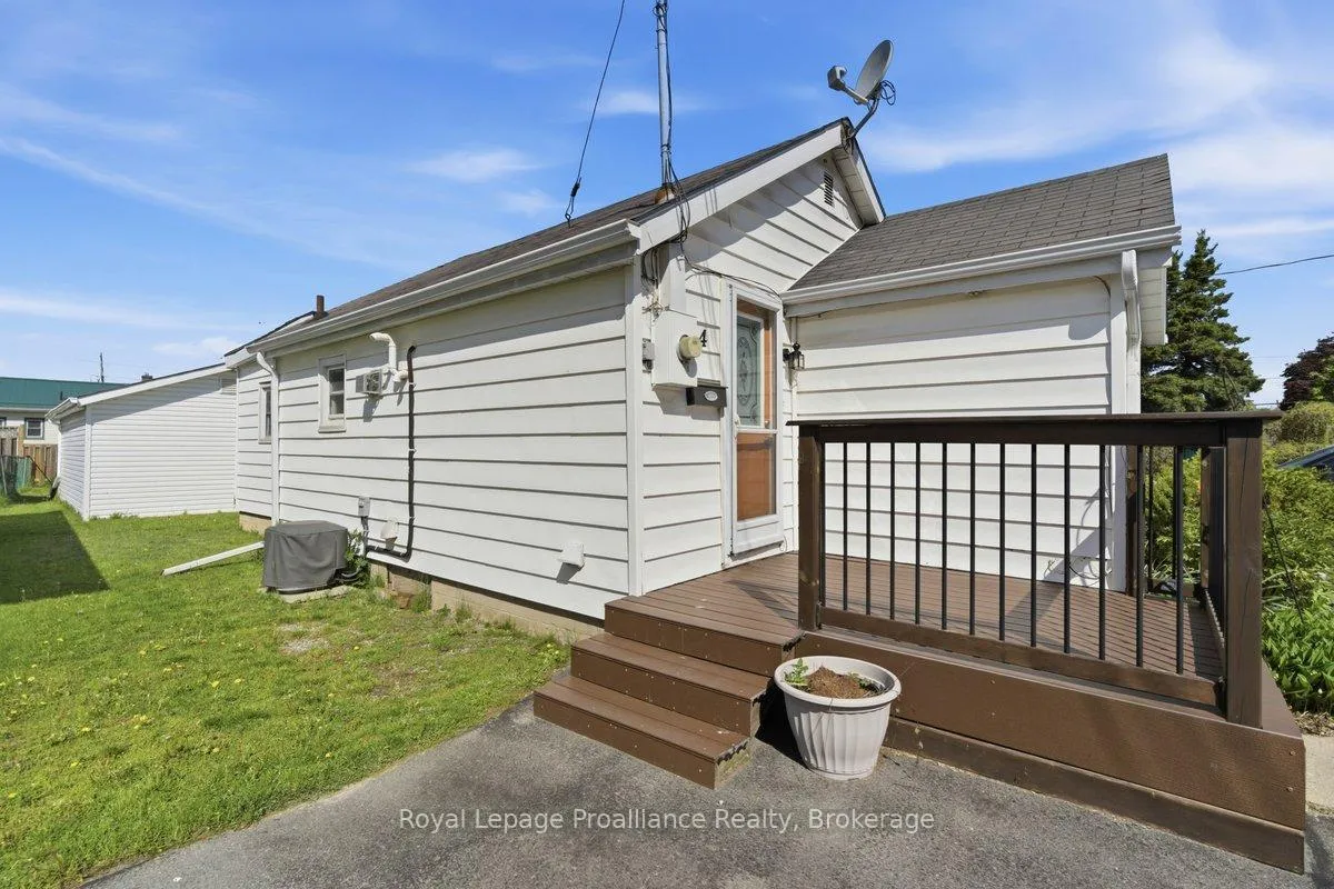 Photo 5 of 14 Ramsay Avenue, Quinte West, Trenton Ward — HOMEH