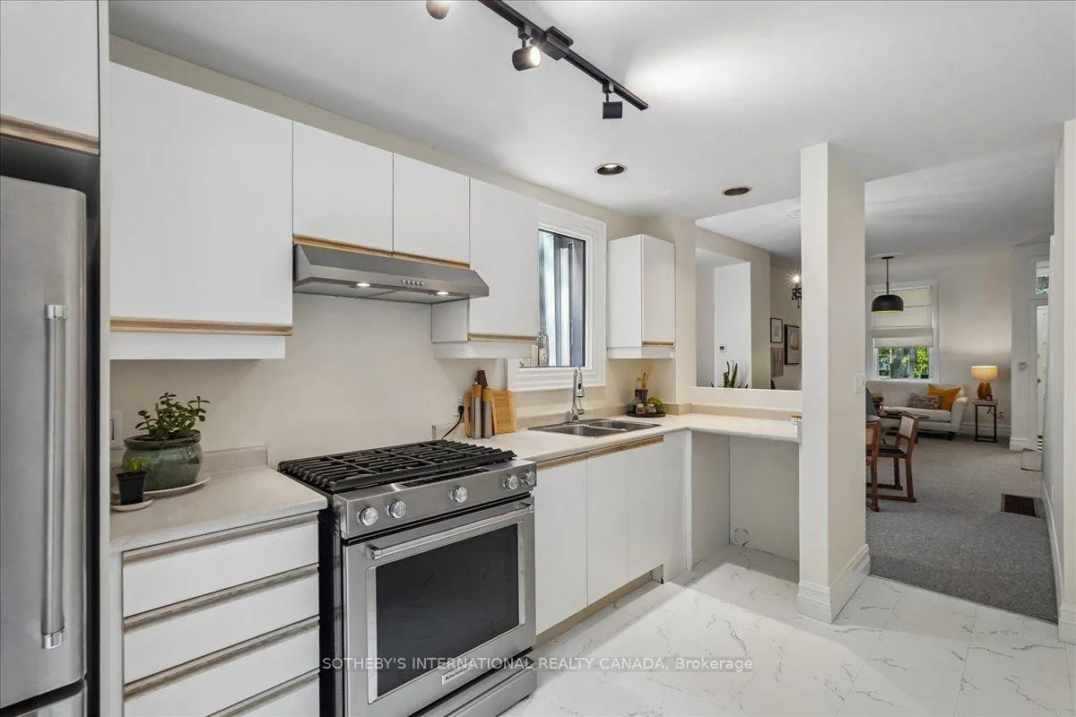 Photo 12 of 452 Sumach Street, Toronto, Cabbagetown-South St. James Town — HOMEH