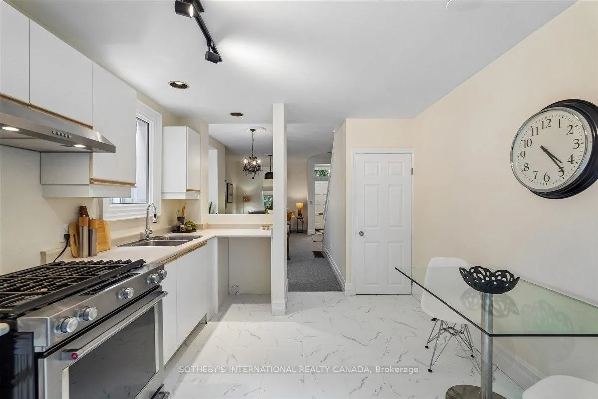 Photo 13 of 452 Sumach Street, Toronto, Cabbagetown-South St. James Town — HOMEH