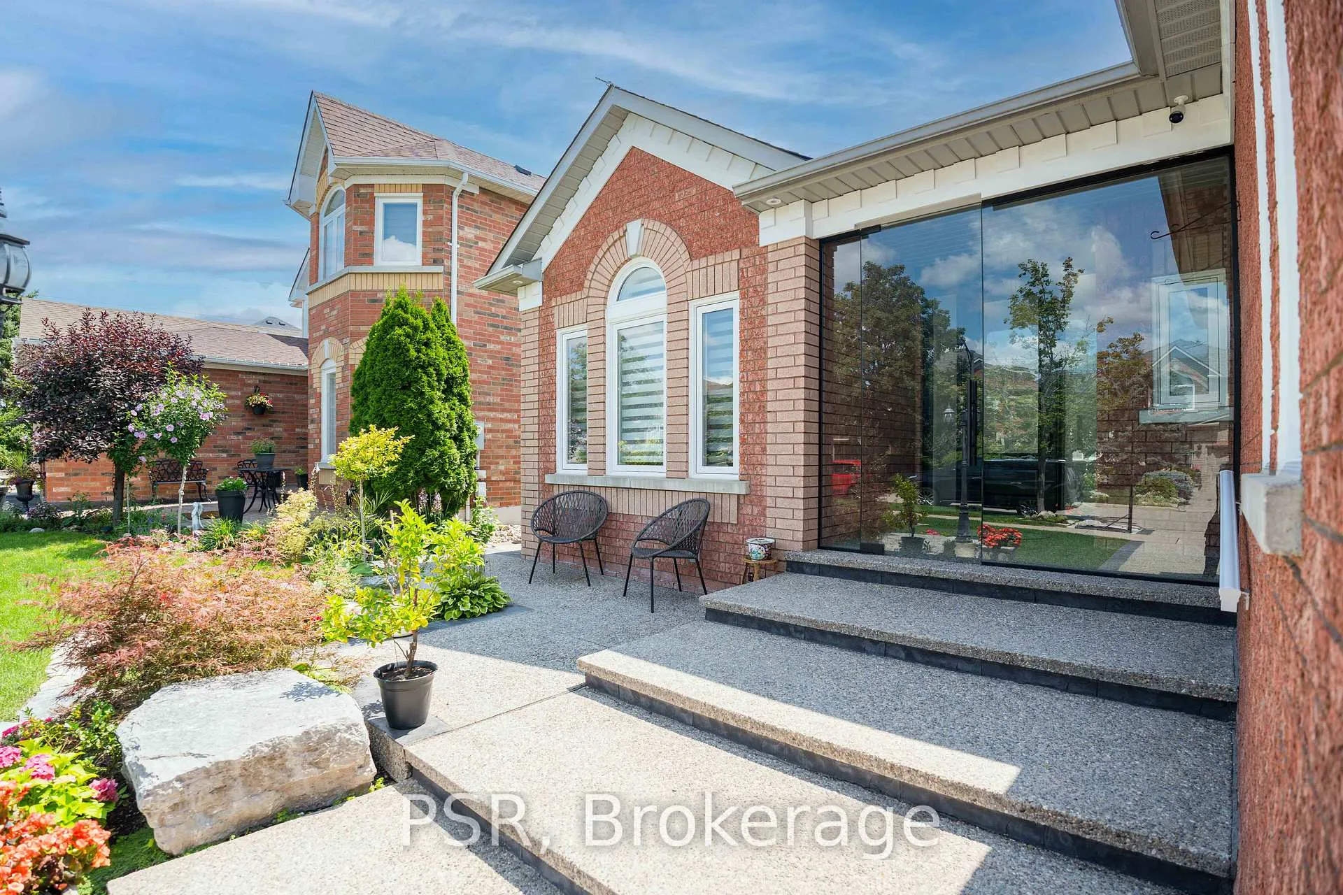 Photo 5 of 81 Shawbridge Boulevard, Vaughan, Islington Woods — HOMEH