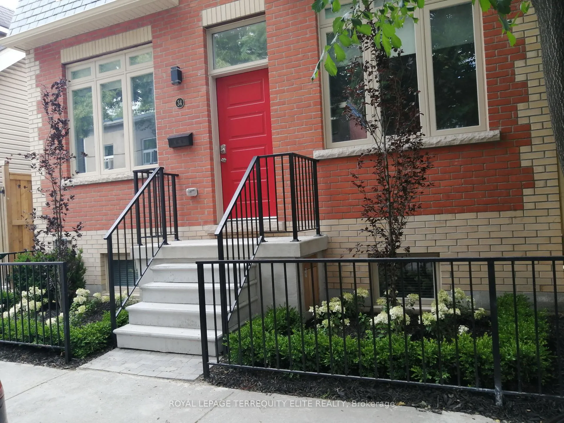 Photo 2 of Unit Main, 34 St Paul Street, Toronto, Moss Park — HOMEH