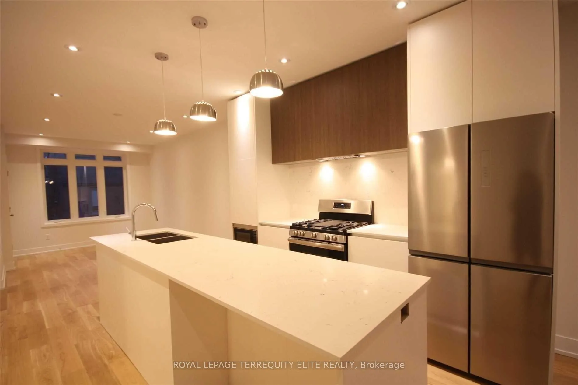 Photo 5 of Unit Main, 34 St Paul Street, Toronto, Moss Park — HOMEH