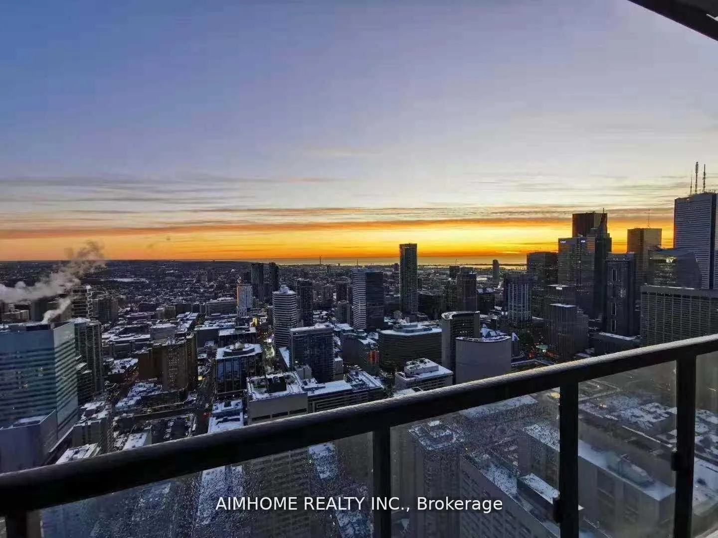 Photo 3 of Unit 5003, 488 University Avenue, Toronto, University — HOMEH