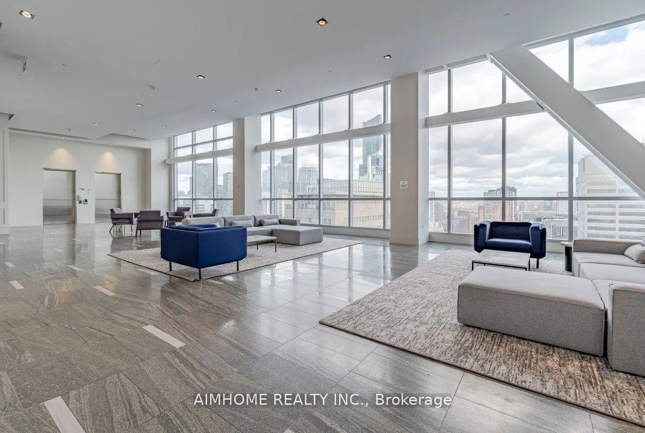 Photo 6 of Unit 5003, 488 University Avenue, Toronto, University — HOMEH