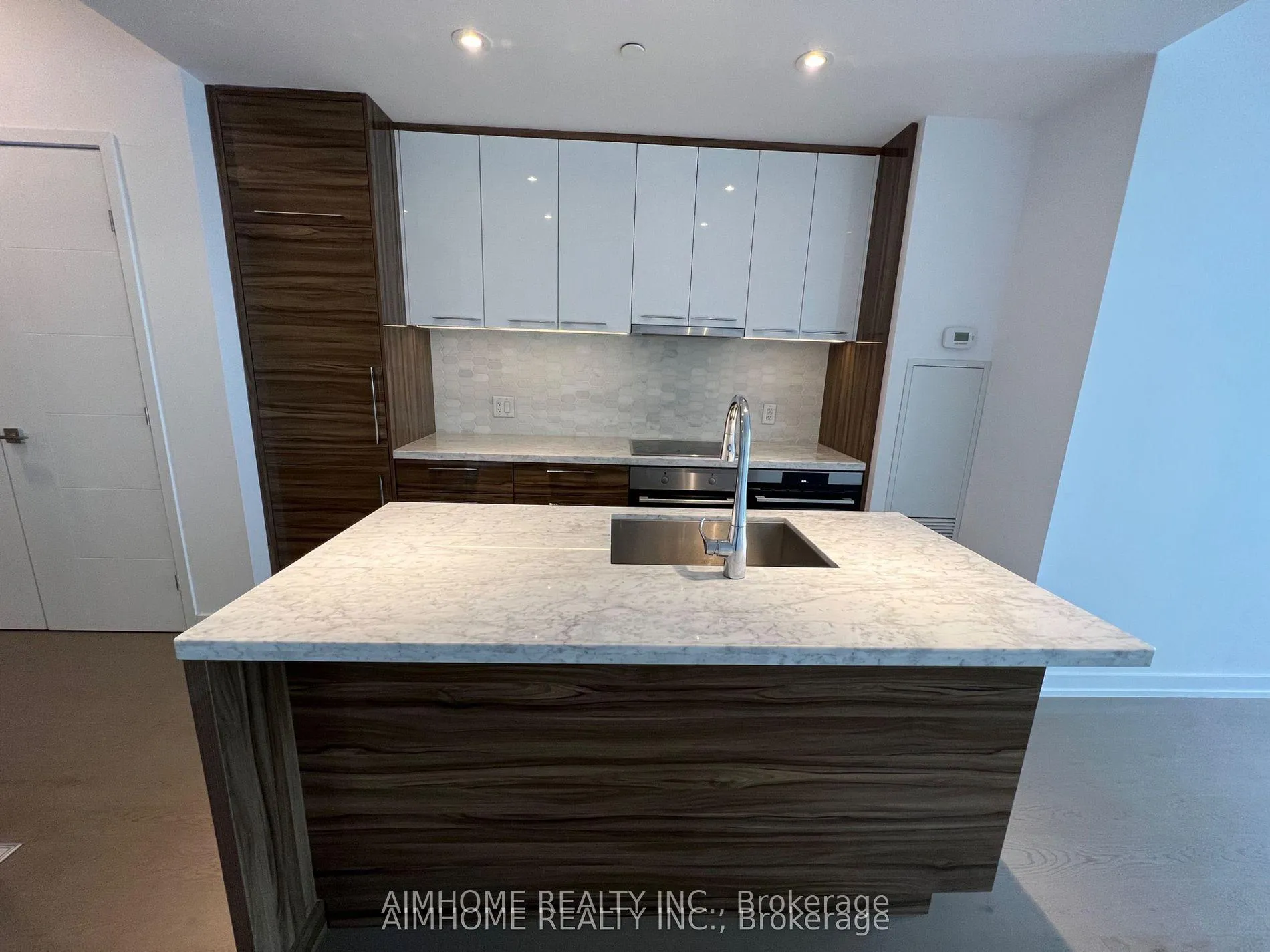 Photo 12 of Unit 5003, 488 University Avenue, Toronto, University — HOMEH