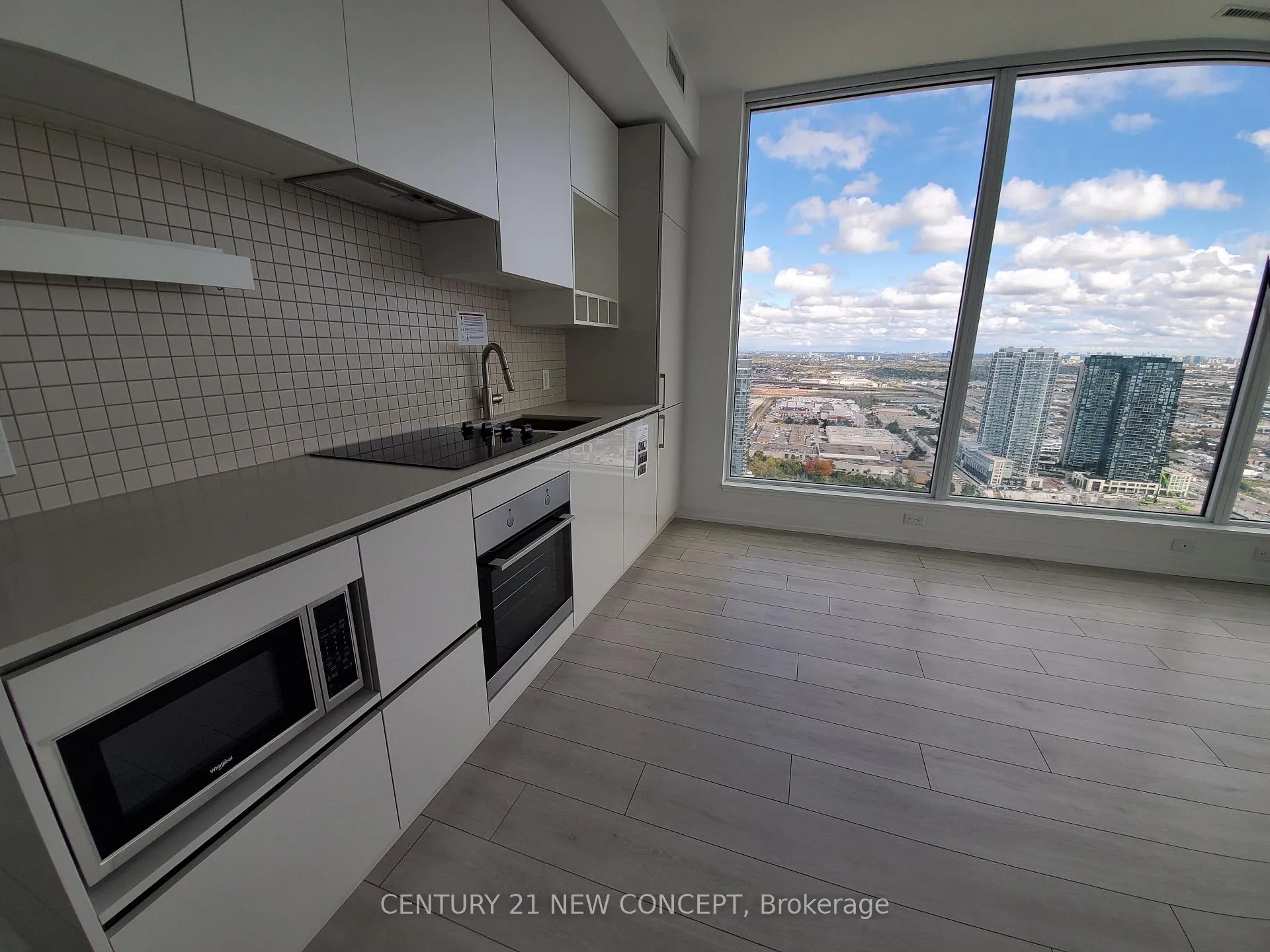 Photo 12 of Unit 4703, 5 Buttermill Avenue, Vaughan, Vaughan Corporate Centre — HOMEH