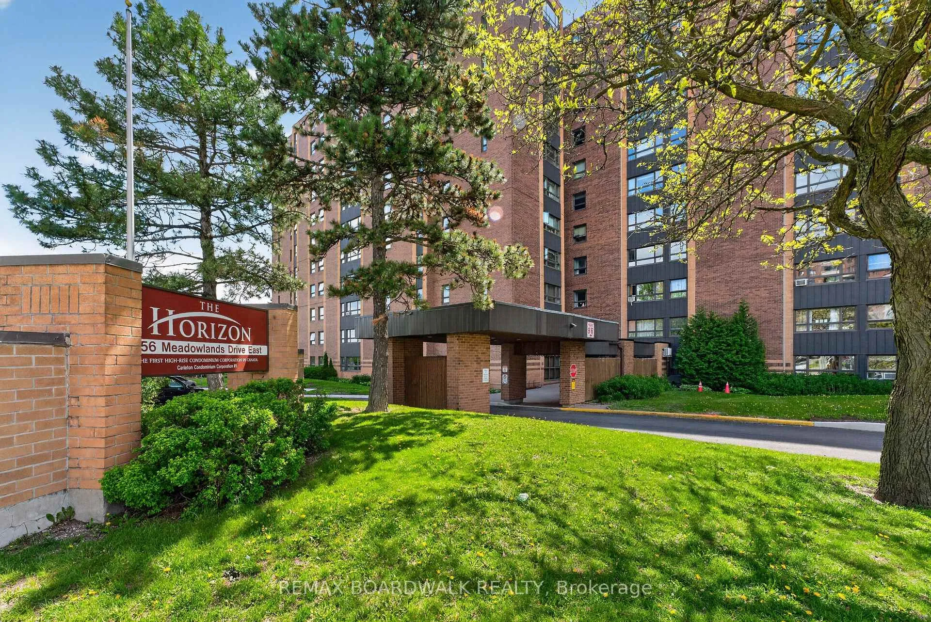 Photo 1 of Unit 308, 1356 Meadowlands Drive E, Ottawa, Borden Farm/Stewart Farm/Carleton Heights/Parkwood Hills — HOMEH
