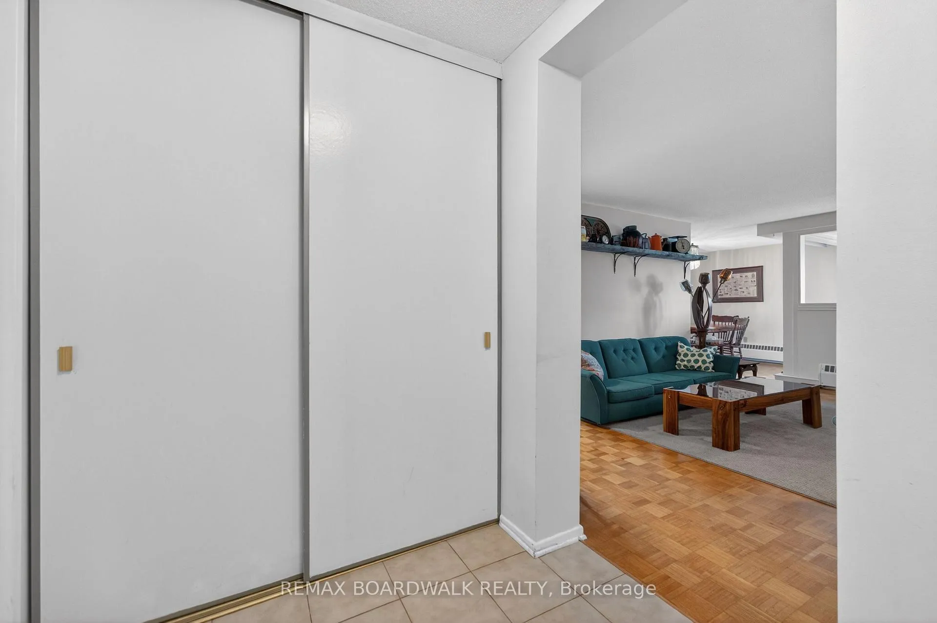 Photo 3 of Unit 308, 1356 Meadowlands Drive E, Ottawa, Borden Farm/Stewart Farm/Carleton Heights/Parkwood Hills — HOMEH