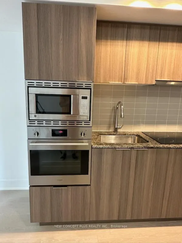 Photo 9 of Unit 719, 955 Bay Street, Toronto, Bay Street Corridor — HOMEH