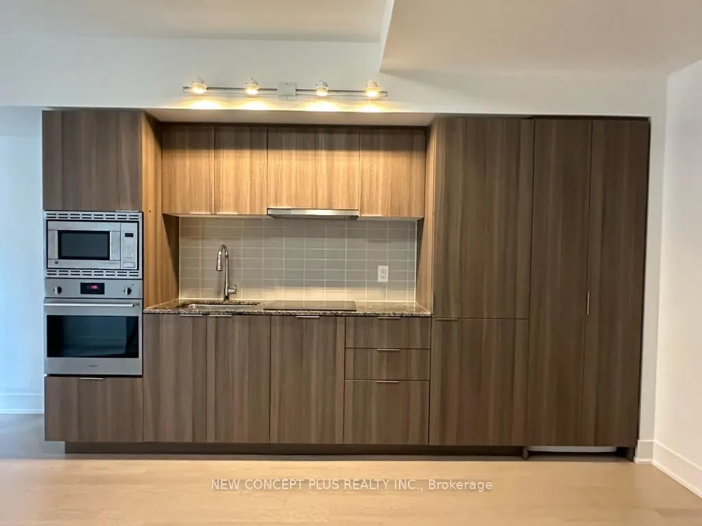 Photo 10 of Unit 719, 955 Bay Street, Toronto, Bay Street Corridor — HOMEH