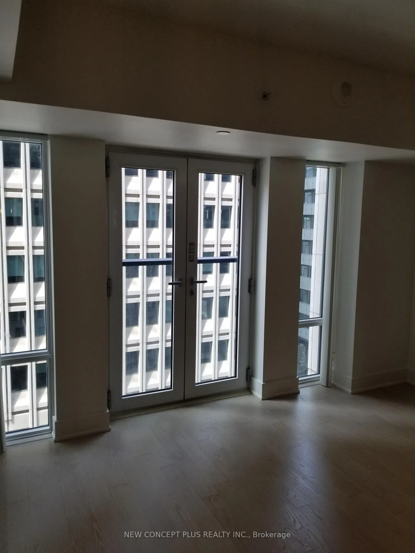 Photo 14 of Unit 719, 955 Bay Street, Toronto, Bay Street Corridor — HOMEH