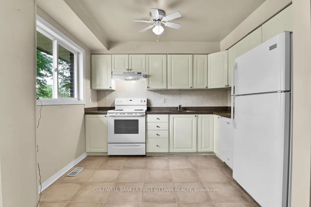 Photo 6 of 86F Seyton Drive, Ottawa, Westcliffe Estates — HOMEH
