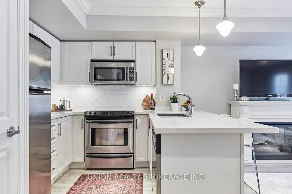 Photo 10 of Unit 39, 93 The Queensway, Toronto, High Park-Swansea — HOMEH
